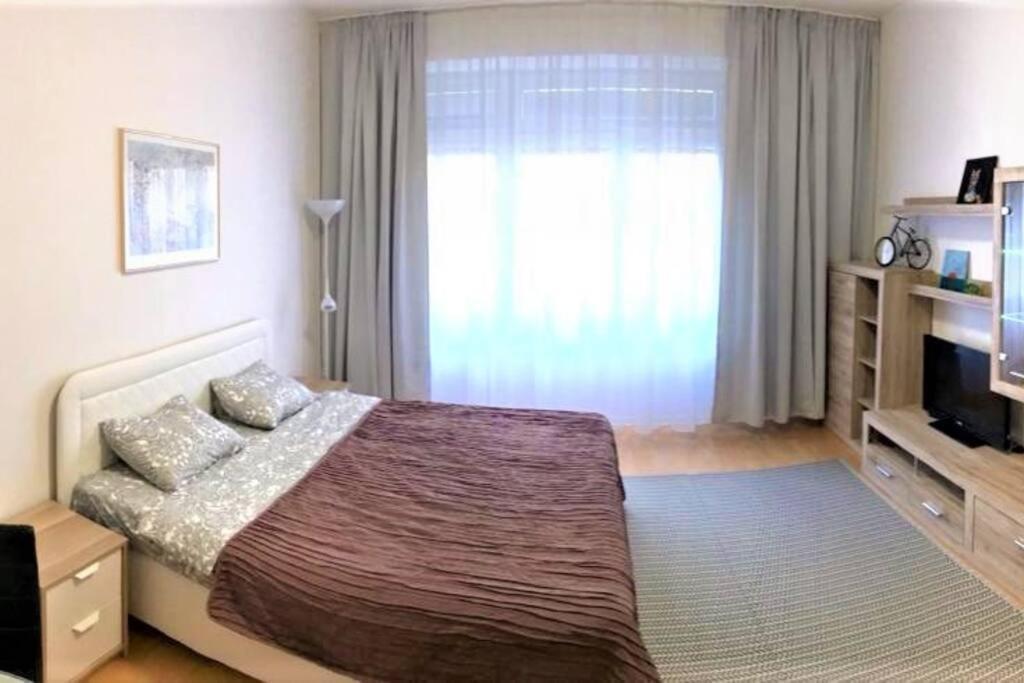 Apartment By The Museum Praha Bagian luar foto